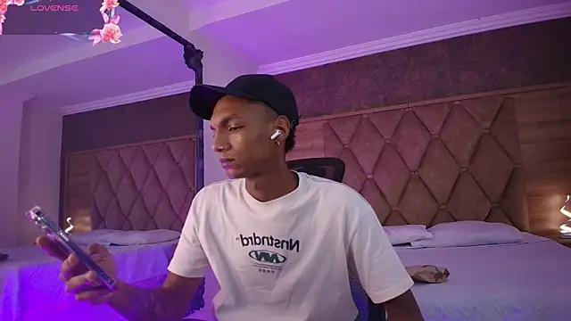 JulienSaint online show from 10.01.25