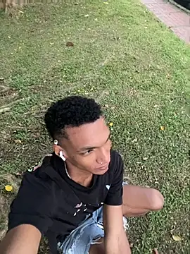 Snapshot of JulienSaint chatting on 02.22.26 JulienSaint online show from 02.22.26