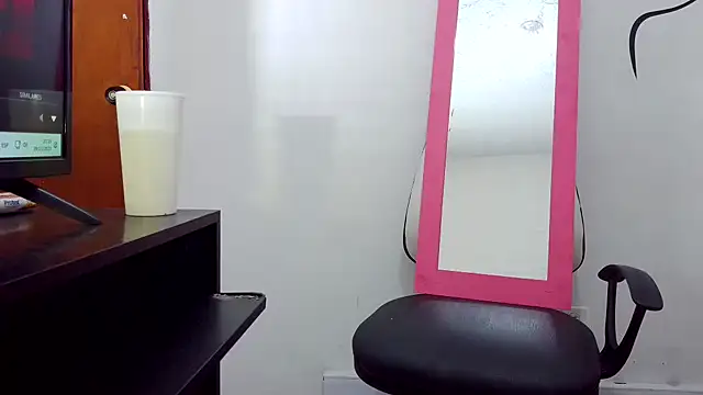 Snapshot of felipecams123 chatting on 11.30.25 felipecams123 online show from 11.30.25