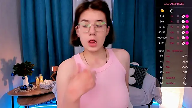 BellaCaress online show from 12.16.25