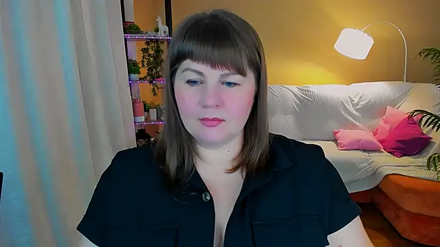 CrystaalStaar online show from 10.04.25