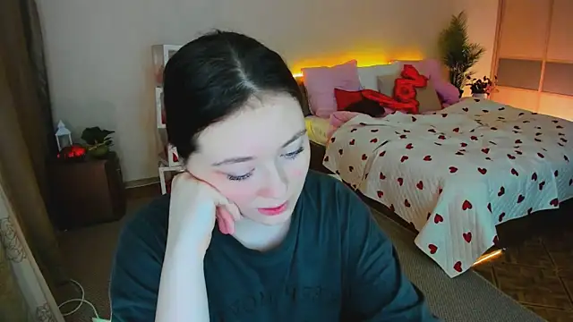 AlluringLookk online show from 02.15.26