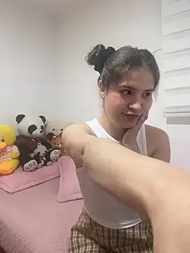 Snapshot of Emilyybennet_ chatting on 09.11.25 Emilyybennet online show from 09.11.25