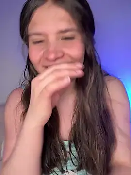 Emilyybennet  online show from 07.18.26