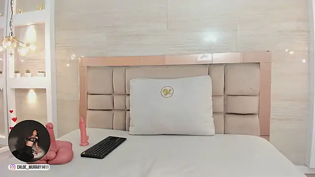 Snapshot of chloe_murray chatting on 02.25.26 chloe murray online show from 02.25.26