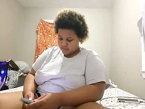 chocolate bella online show from 09.21.25