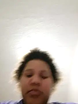 chocolate bella online show from 10.10.25