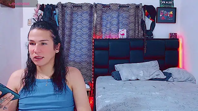 Snapshot of Azley_sweet chatting on 11.21.25 Azley sweet online show from 11.21.25