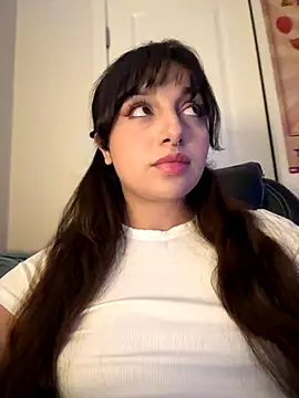 CharmingMaddie online show from 11.11.25