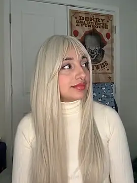 Snapshot of CharmingMaddie chatting on 12.02.25 CharmingMaddie online show from 12.02.25