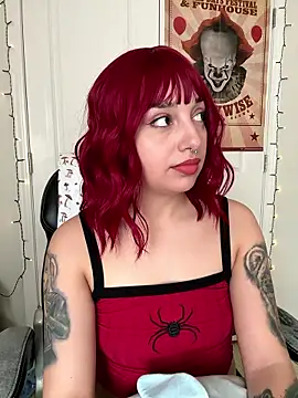 Snapshot of CharmingMaddie chatting on 01.10.26 CharmingMaddie online show from 01.10.26