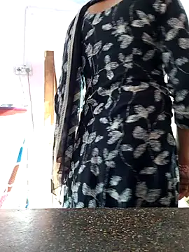 Love-pari077 online show from 11.04.25