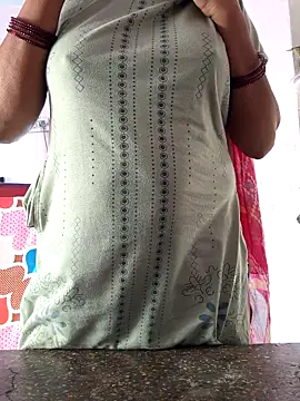 Love-pari077 online show from 04.12.26