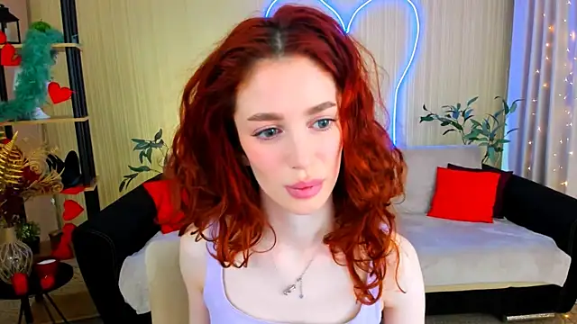 Snapshot of ChristinaConteeree chatting on 07.03.26 ChristinaConteeree online show from 07.03.26