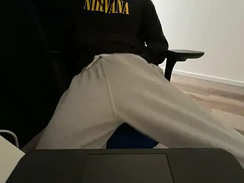 Frankieyyy1 online show from 04.19.26