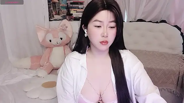 Emmaq996 online show from 04.26.26