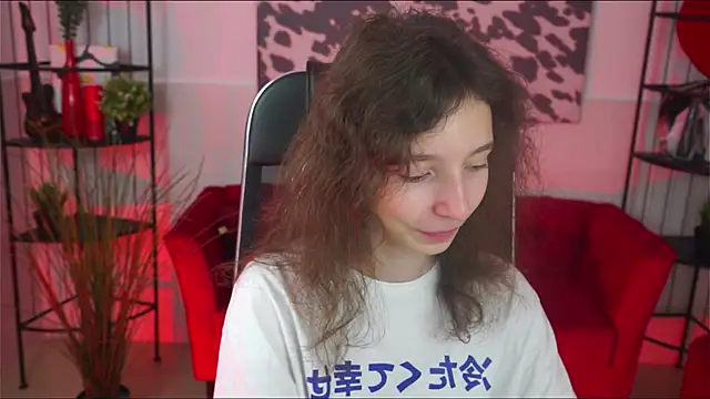 Snapshot of EmmanuellBrown chatting on 09.21.25 EmmanuellBrown online show from 09.21.25