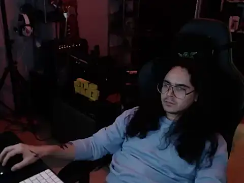 Snapshot of dorrey21 chatting on 06.18.26 dorrey21 online show from 06.18.26