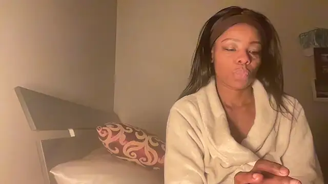 Peachyz69 online show from 02.15.26