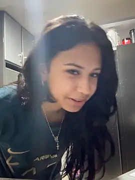 Snapshot of lynn9000 chatting on 11.03.25 lynn9000 online show from 11.03.25