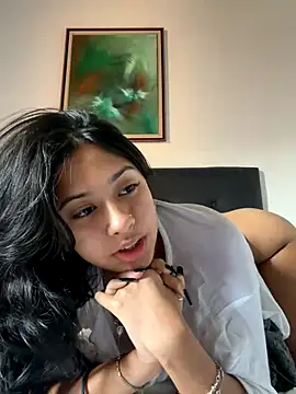 Snapshot of lynn9000 chatting on 12.13.25 lynn9000 online show from 12.13.25