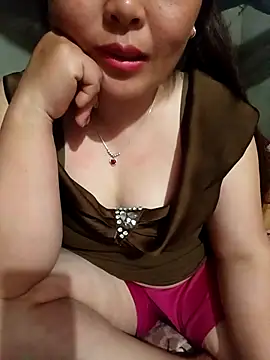 Snapshot of mptan73 chatting on 04.25.26 mptan73 online show from 04.25.26