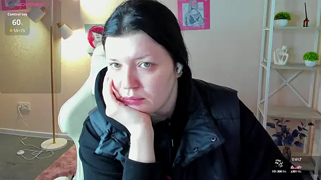 Snapshot of Michele_Greenn chatting on 09.10.25 Michele Greenn online show from 09.10.25