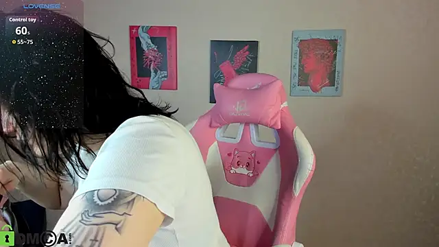 Snapshot of Michele_Greenn chatting on 10.04.25 Michele Greenn online show from 10.04.25