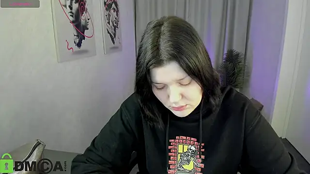 Snapshot of Michele_Greenn chatting on 11.10.25 Michele Greenn online show from 11.10.25