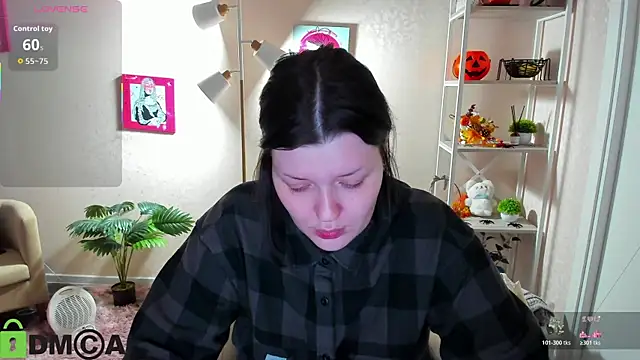 Snapshot of Michele_Greenn chatting on 11.18.25 Michele Greenn online show from 11.18.25