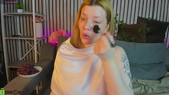 Michele Greenn online show from 04.11.26