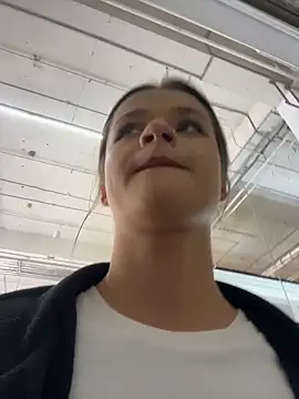 KittyQueeny online show from 09.25.25