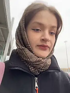 KittyQueeny online show from 10.24.25