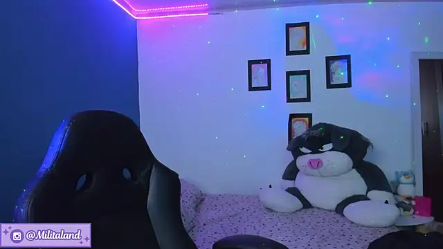 Snapshot of milita_houston chatting on 09.18.25 milita houston online show from 09.18.25