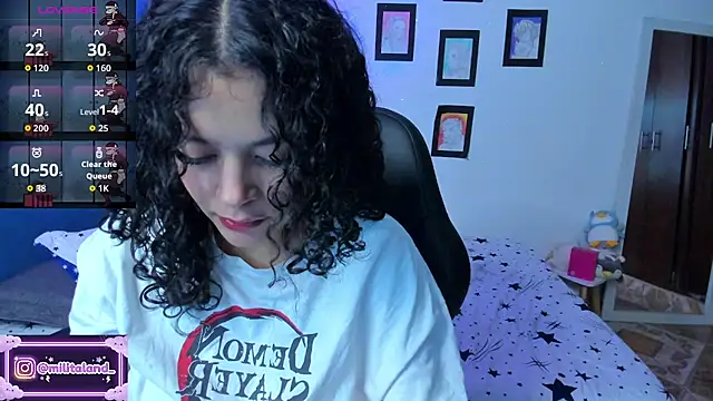 Snapshot of milita_houston chatting on 09.29.25 milita houston online show from 09.29.25