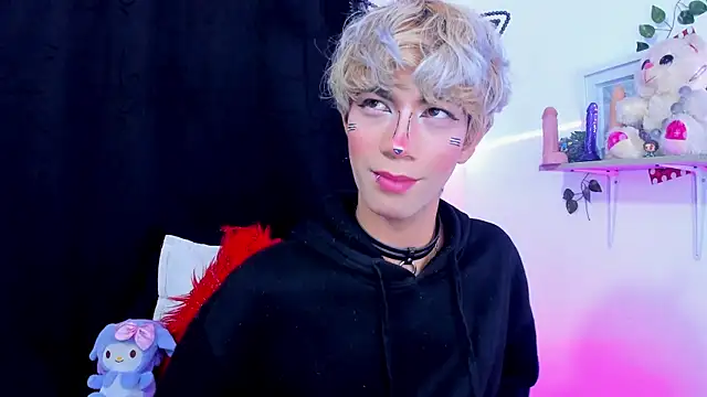 Snapshot of Cooperrosscute233 chatting on 10.10.25 Cooperrosscute233 online show from 10.10.25