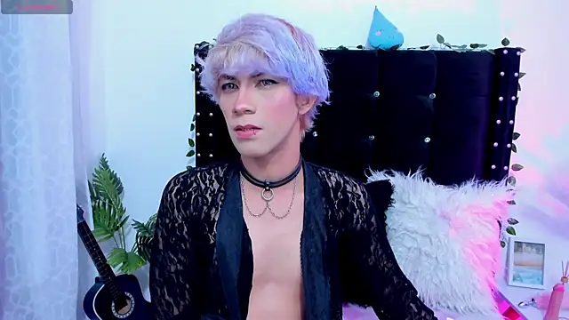 Snapshot of Cooperrosscute233 chatting on 10.30.25 Cooperrosscute233 online show from 10.30.25