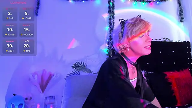 Snapshot of Cooperrosscute233 chatting on 11.30.25 Cooperrosscute233 online show from 11.30.25