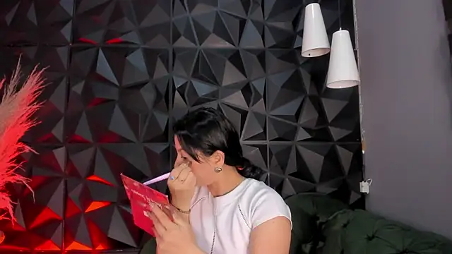 helenasaenz online show from 12.16.25