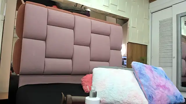 valeriahenao1 online show from 11.11.25