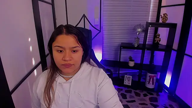 ElaBourn  online show from 10.09.25