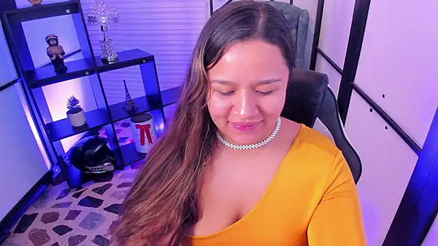 ElaBourn  online show from 11.12.25