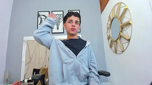 Snapshot of owen__johnson chatting on 10.04.25 owen johnson online show from 10.04.25