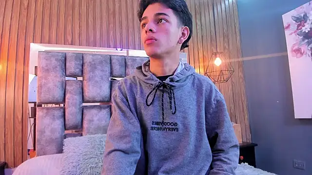 Snapshot of owen__johnson chatting on 11.10.25 owen johnson online show from 11.10.25