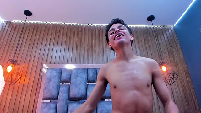 Snapshot of owen__johnson chatting on 11.28.25 owen johnson online show from 11.28.25