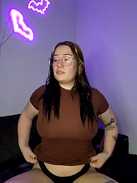 Snapshot of HarleyDemon666 chatting on 12.05.25 HarleyDemon666 online show from 12.05.25