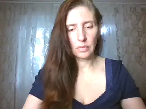 Snapshot of CandiCole chatting on 11.14.25 CandiCole online show from 11.14.25