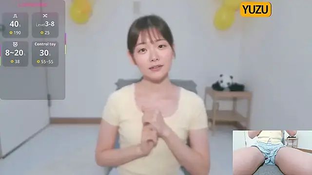 Snapshot of yuzukichi_jp chatting on 10.07.25 yuzukichi jp online show from 10.07.25