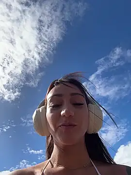 Ninabigtitied online show from 01.08.26