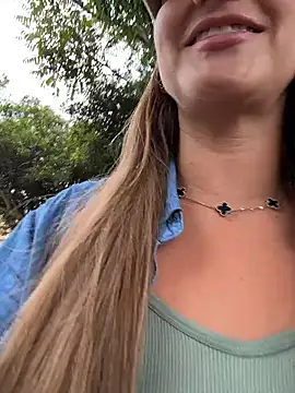 Ninabigtitied online show from 03.12.26